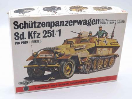 Bandai 8222 Schützenpanzerwagen Sd.Kfz 251/1 Modell Panzer Bausatz 1:48 in OVP 